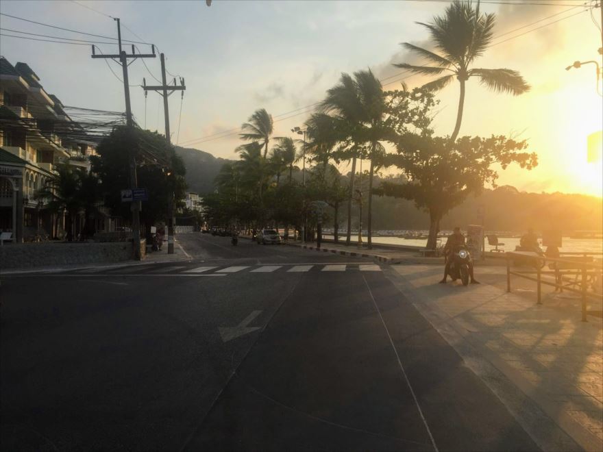 パトンビーチ昼間